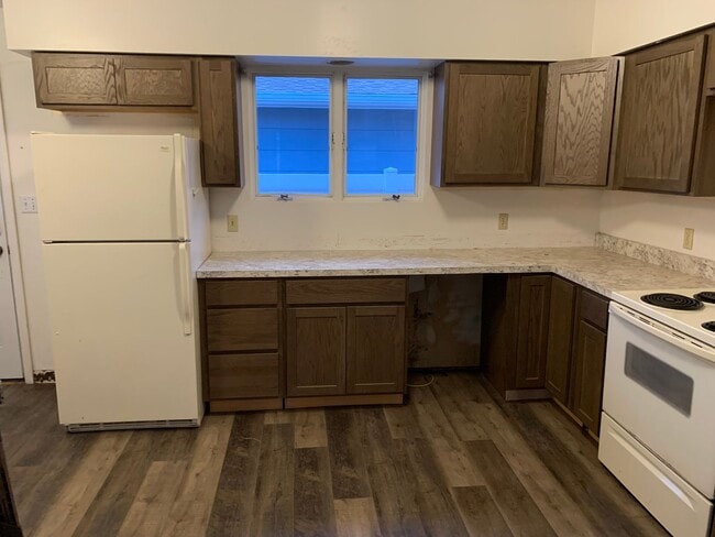 Building Photo - Northwestern DuPlex