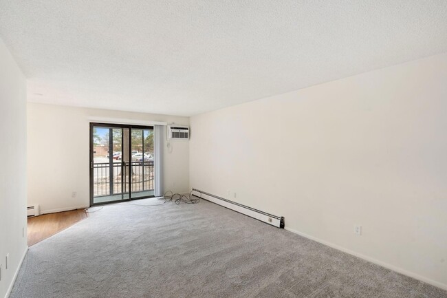 Building Photo - 4101 Parklawn Ave