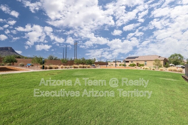 Building Photo - 9404 W Gambel Oak Ln