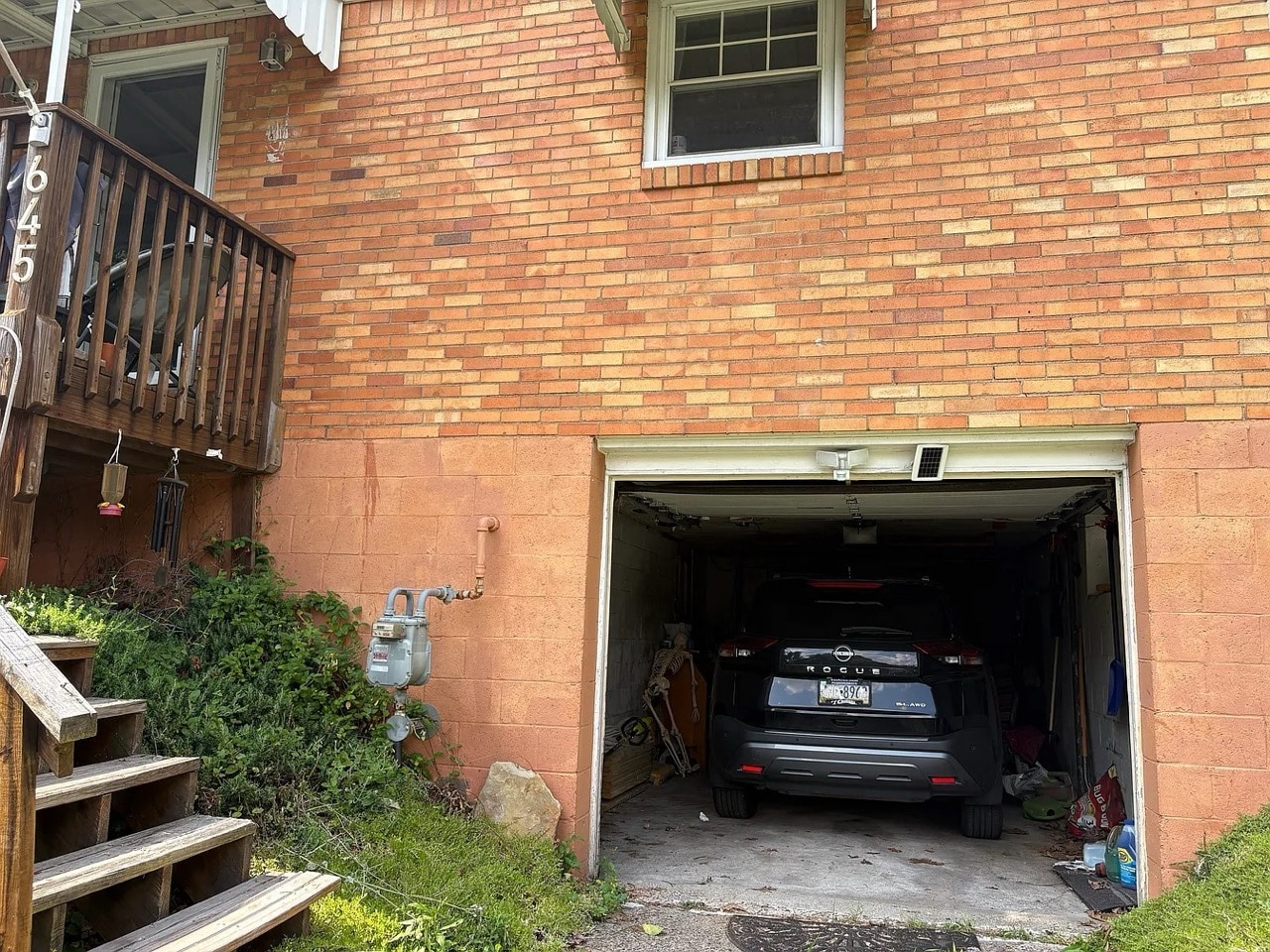 Building Photo - 645 Grandview Ave