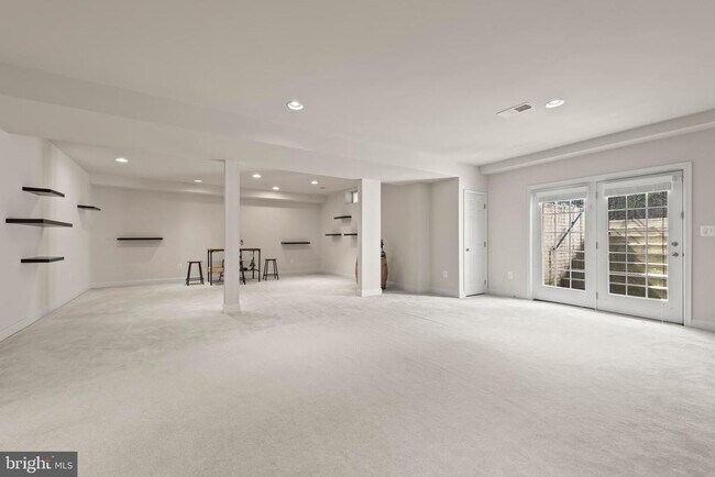 Building Photo - 23303 Mount Middleton Square