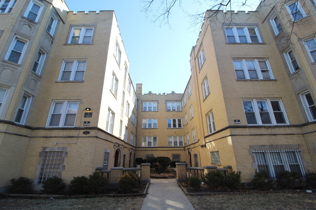 Building Photo - 739 E 80th St