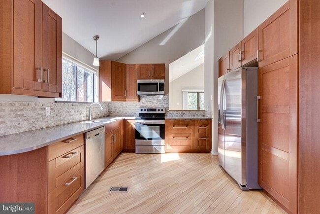 Building Photo - 1656 Cedar Hollow Way
