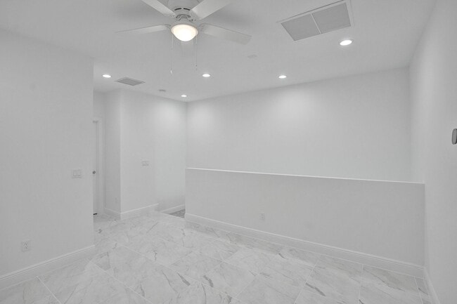 Building Photo - Gorgeous Brand New 3 Bedroom 2 Bath (2-story) Townhouse in Deerfield Beach