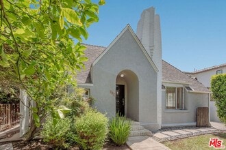 Building Photo - 542 N Sierra Bonita Ave