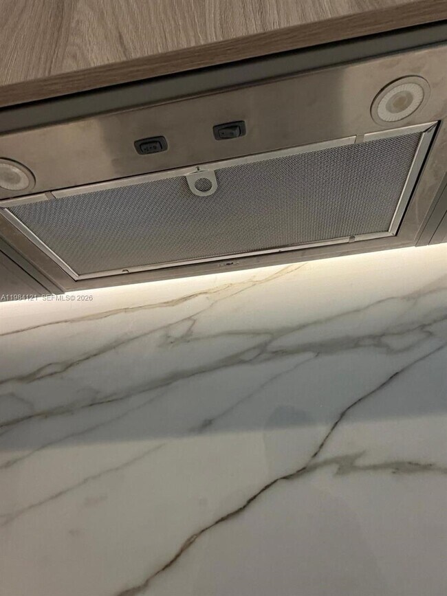 Building Photo - 77 SE 5th St