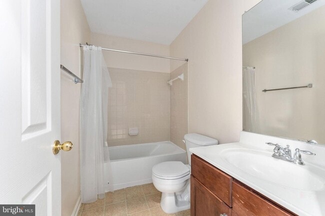 Building Photo - 132 Executive Cir