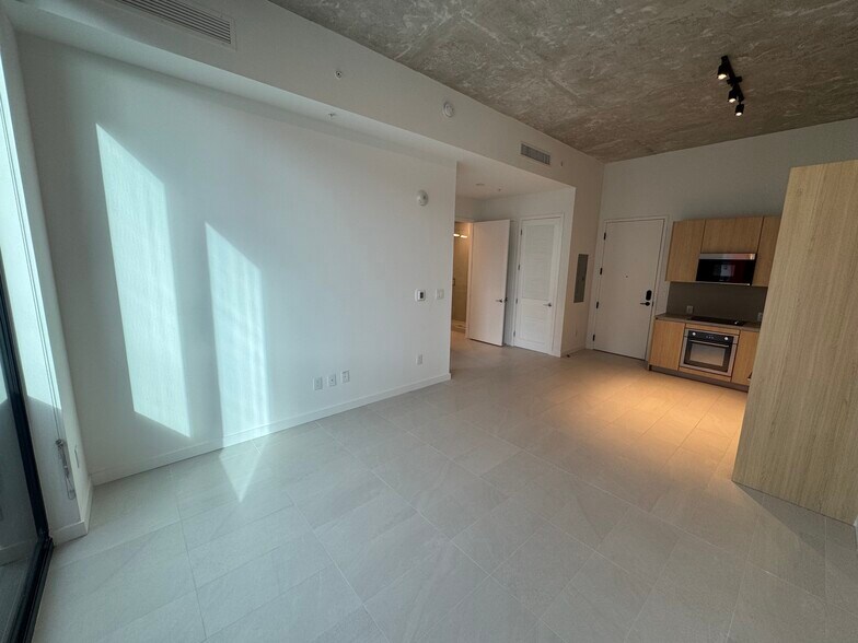 FLOORPLAN VIEW - 112 NW 31st St