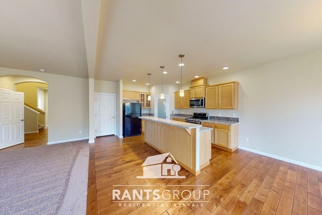 Building Photo - Spacious home in the Olympia School Distri...