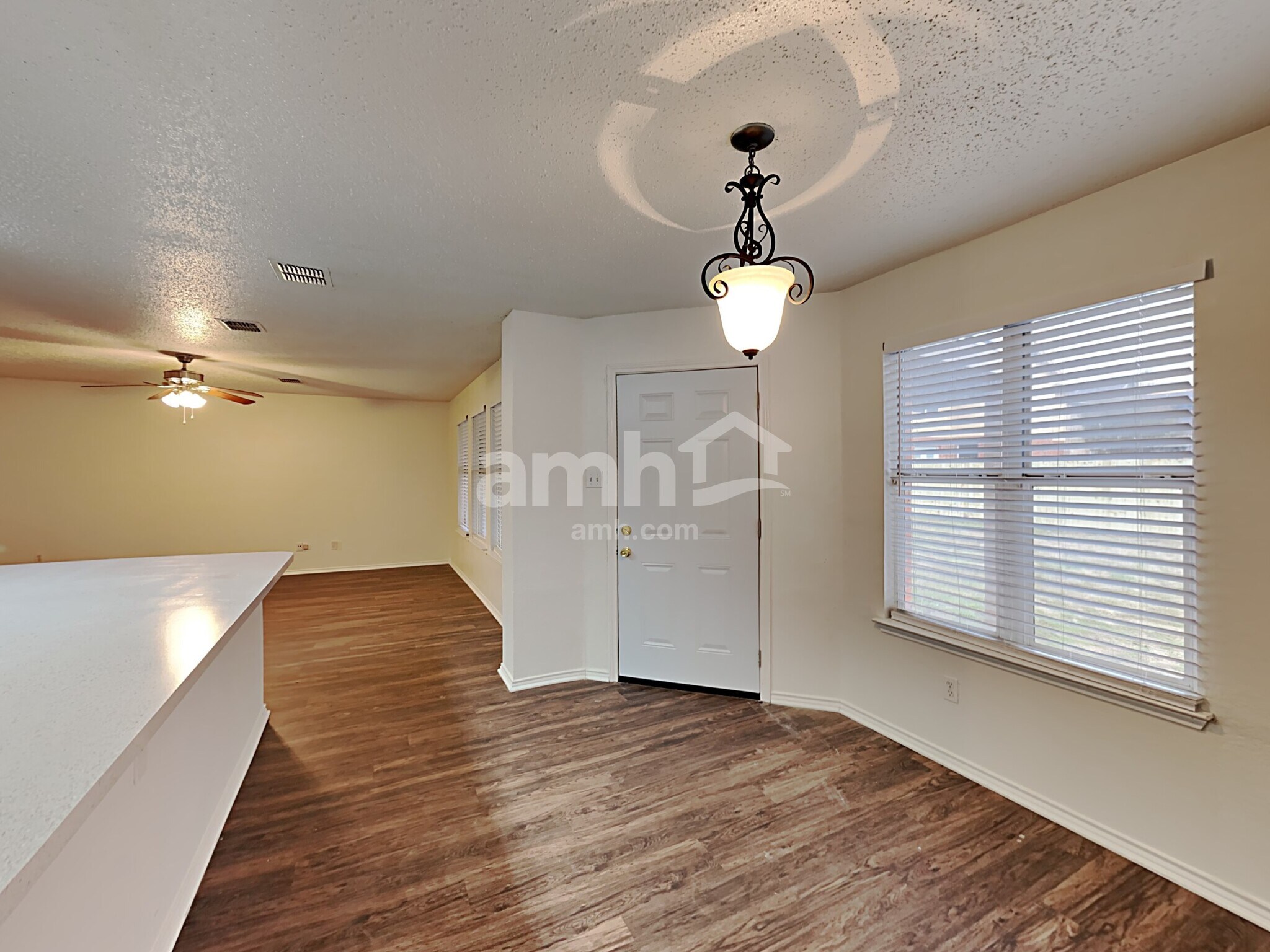 Building Photo - 6803 Lake Jackson Dr