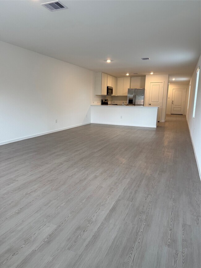 Building Photo - 18753 Loom dr