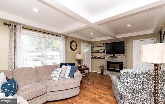 Building Photo - 609 Wingleaf Ct