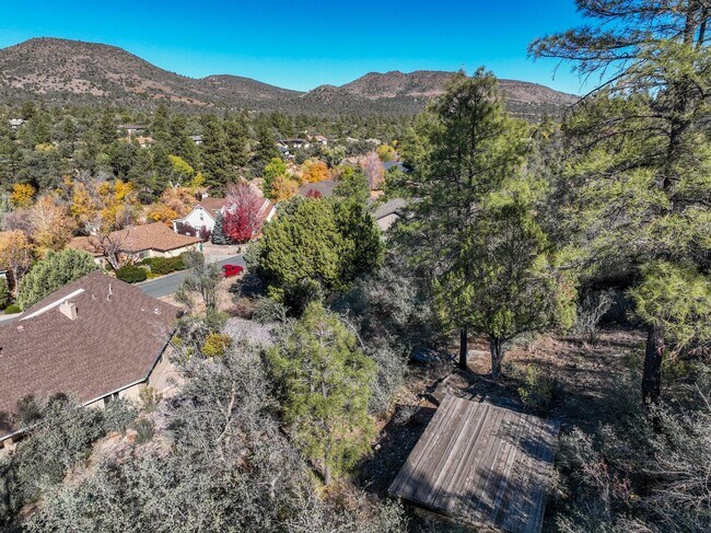 Building Photo - Extra spacious 3 bed 2 bath home in Kingsw...