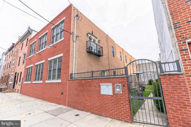 Building Photo - 2355 E York St