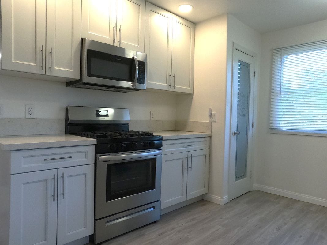 Building Photo - 906 S Gilbert St