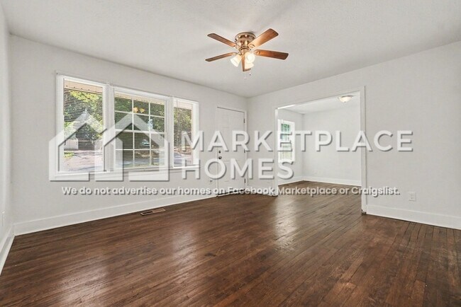 Building Photo - 2801 Palm Dr
