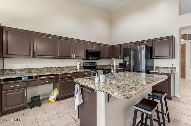 Building Photo - 278 E Sagebrush St