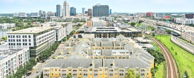 Building Photo - Amazing 1/1 Courtyard View Condo for Rent at Park North Downtown Orlando.