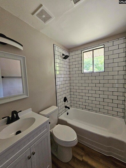 Building Photo - 3801 Water St