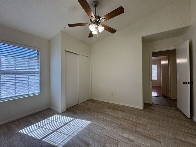 Building Photo - 4 BEDROOMS CULDESAC LOT ACROSS FROM PARK