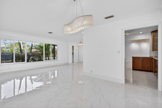 Building Photo - 4060 NE 26th Ave