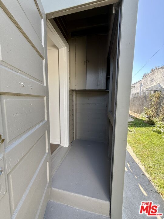 Building Photo - 3881 S Gramercy Pl