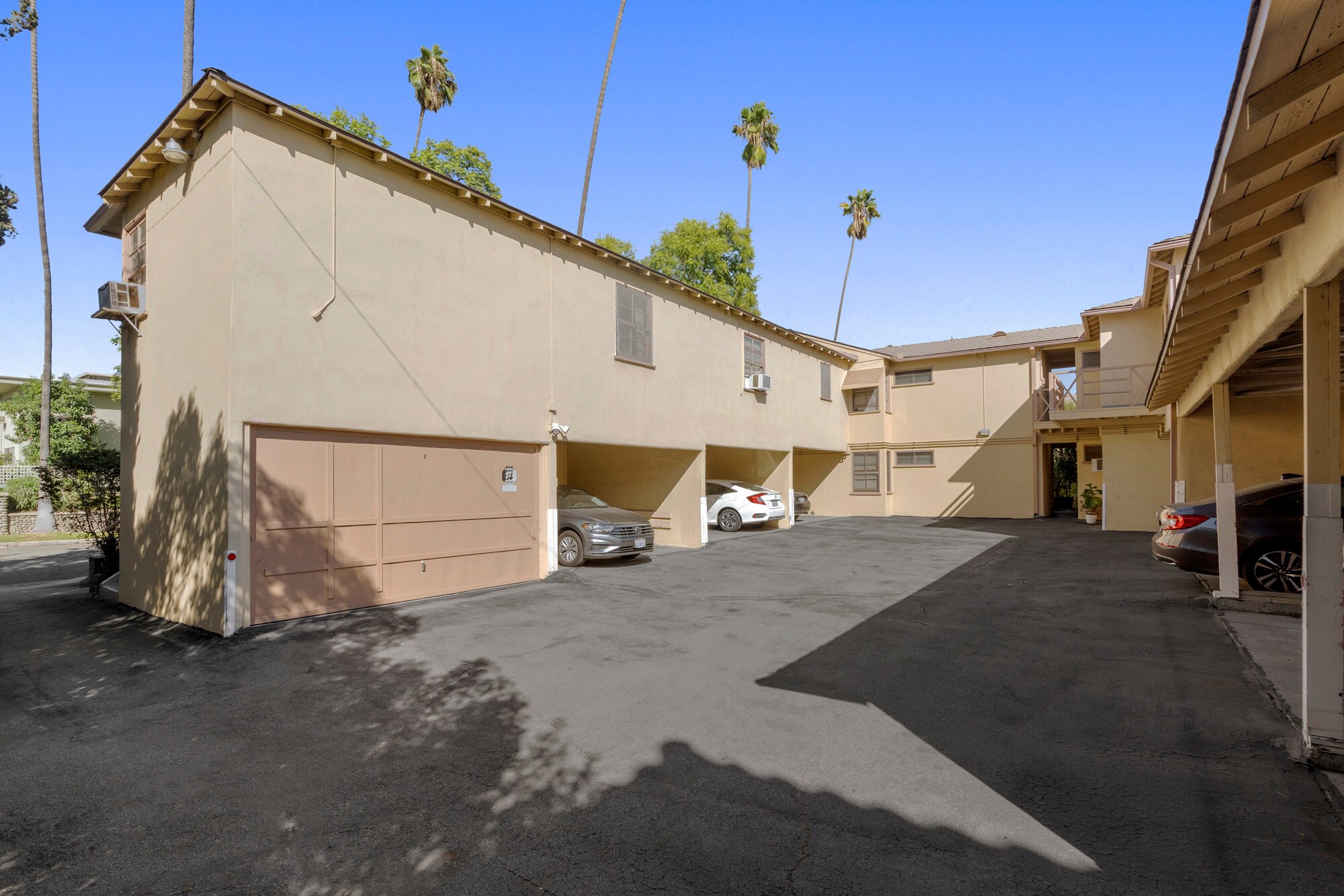 Building Photo - 1527 Laurel St