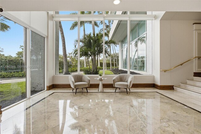 Building Photo - 16500 Collins Ave