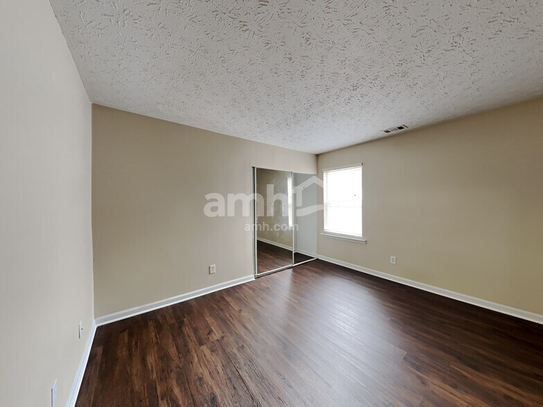 Building Photo - 3860 Charlton Ives Dr NW