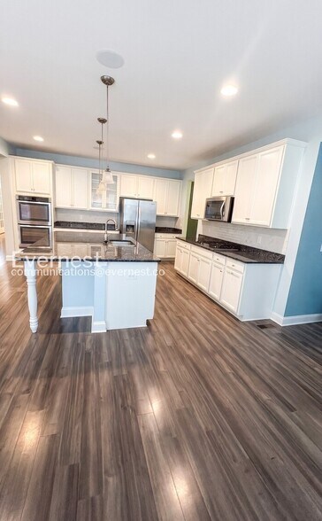 Building Photo - 1735 Hudgins Farm Cir