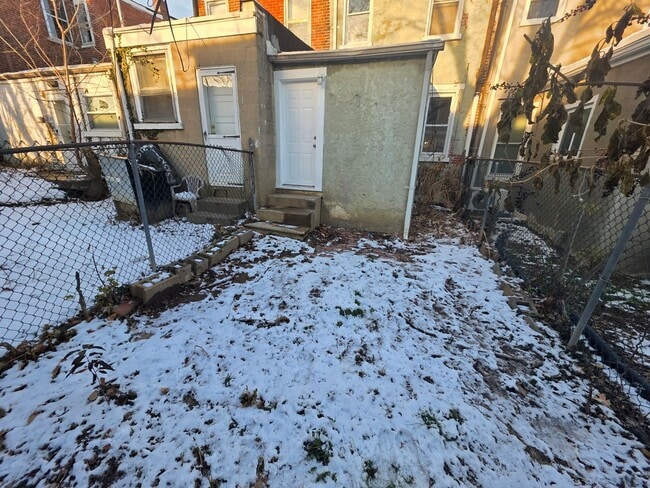 Building Photo - 1220 Lancaster Ave