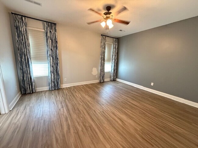 Building Photo - 3 Bedroom 2 Bath House in Brickhope Greens...