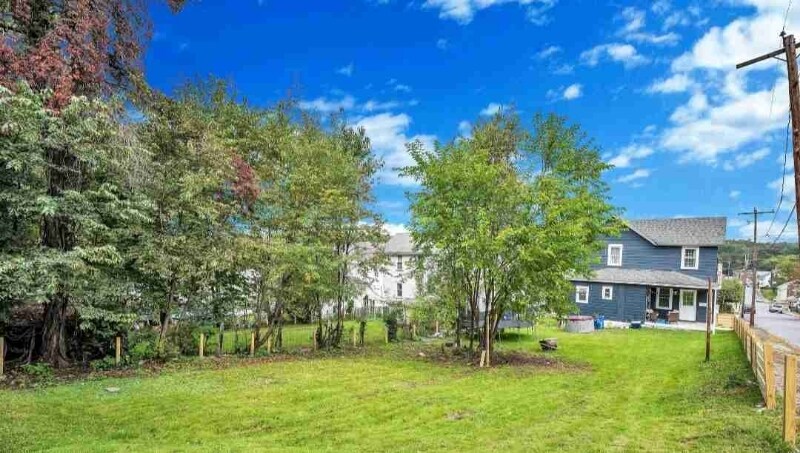 Building Photo - 301 McLean St