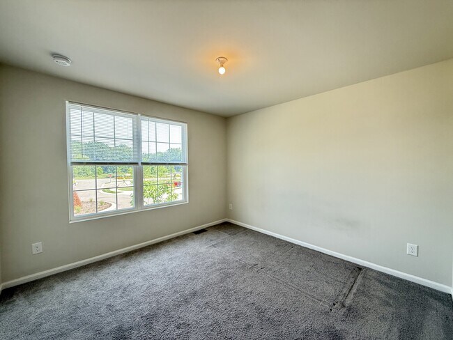 Building Photo - 2809 Willow Ct
