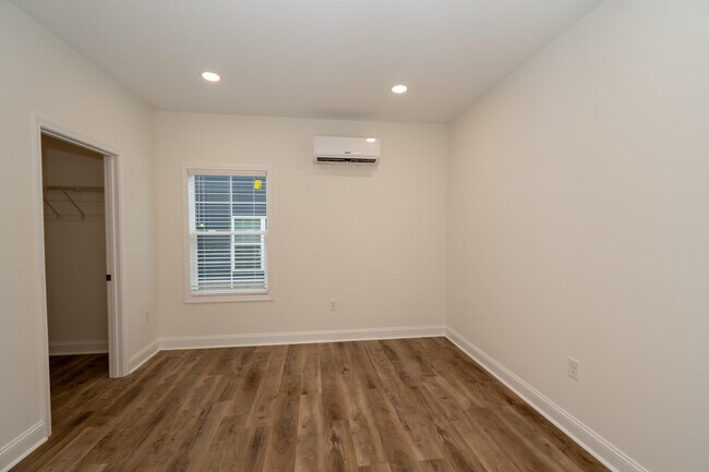 Building Photo - 109 Spring Meadow Path