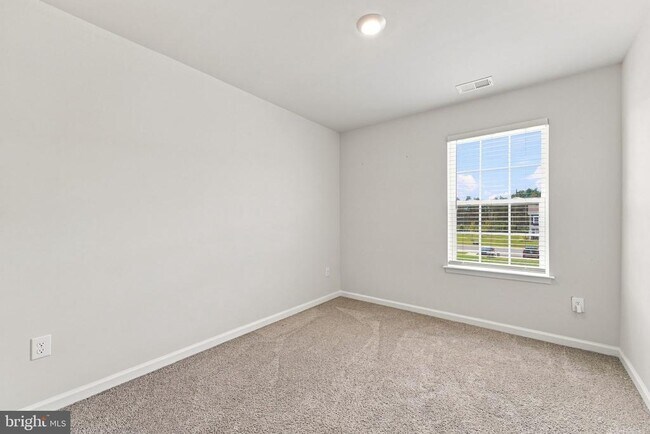 Building Photo - 126 Corolla Dr