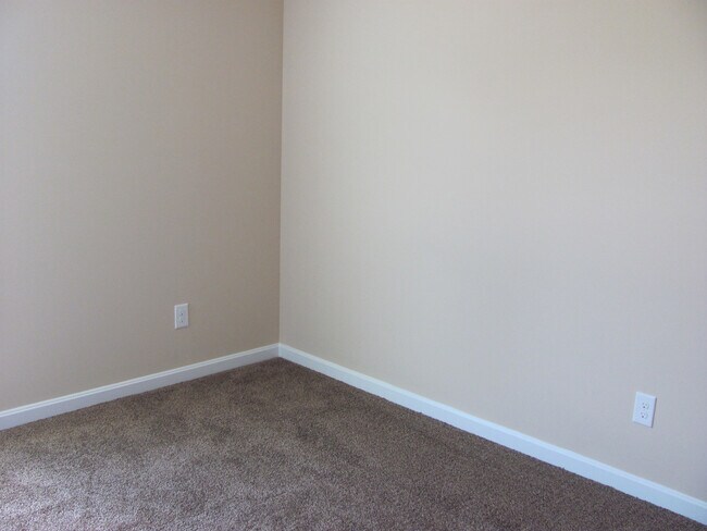 Building Photo - 139 Boone Trce