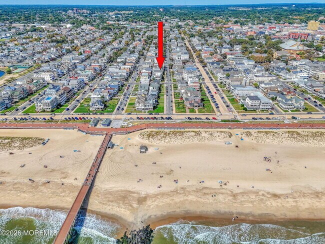 Building Photo - 26 Heck Ave