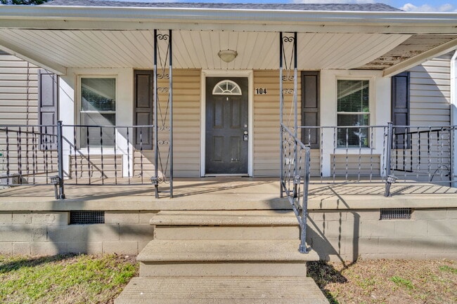 Building Photo - Cozy & Convenient 2BR, 1.5BA Greer Rental Near Downtown! $1,300/mo rent