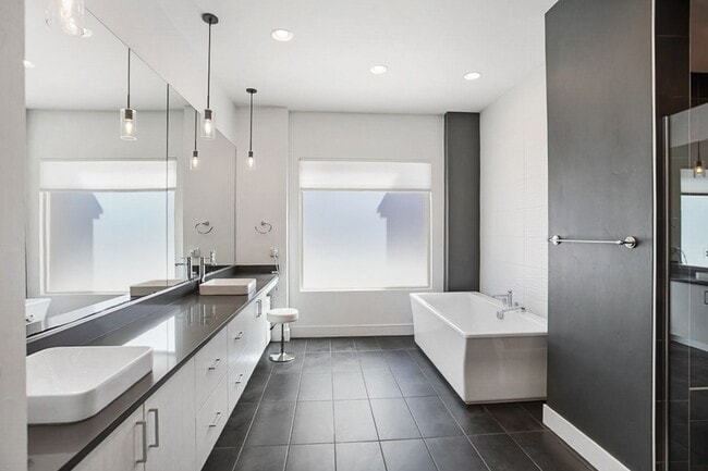 Building Photo - Single Story Pool Home In Reverence Guard Gated Community