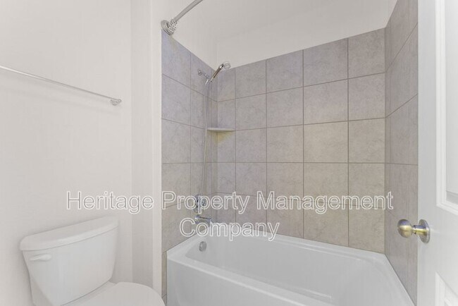 Building Photo - 942 Blue Violet