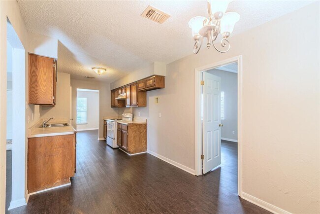 Building Photo - 6722 Loch Bruceray Dr