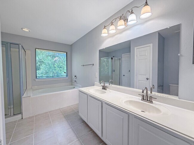 Building Photo - 3 Peach Ridge Pl