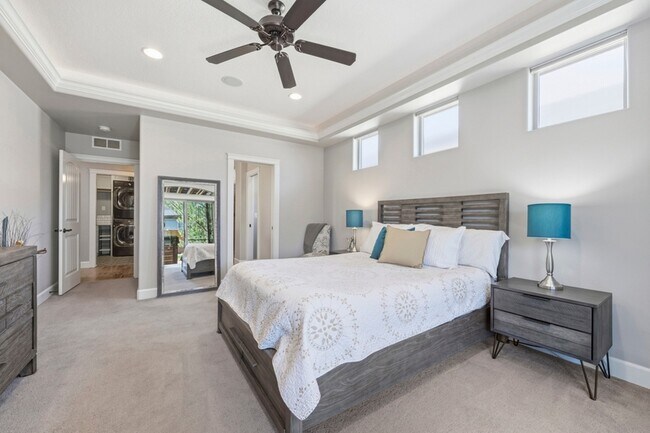 Building Photo - 5850 N Rio Lomas Ave