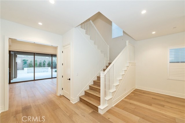 Building Photo - 114 Limone