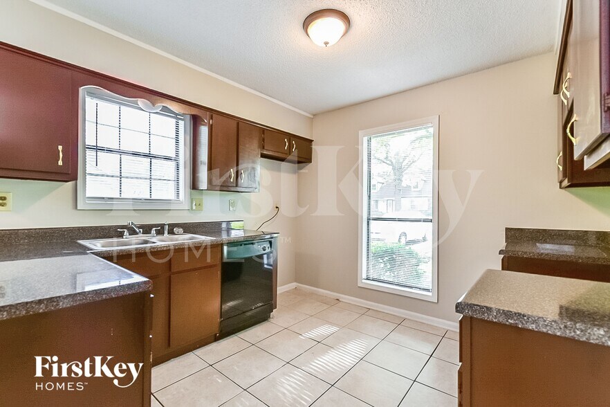 Building Photo - 4399 Winterpark Dr