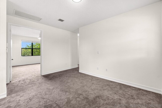 Building Photo - 14018 Gold Tigereye Trl