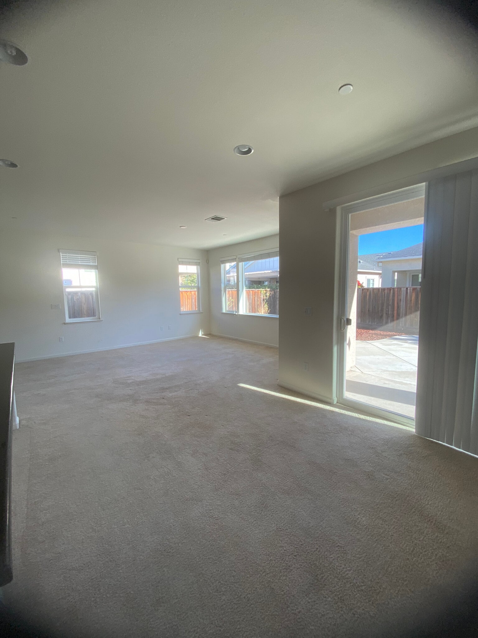 Building Photo - 830 San Bernardo Ln