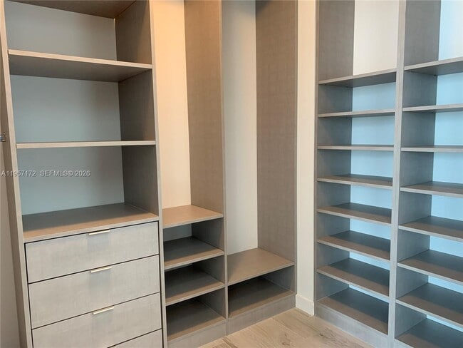 Building Photo - 480 NE 31st St