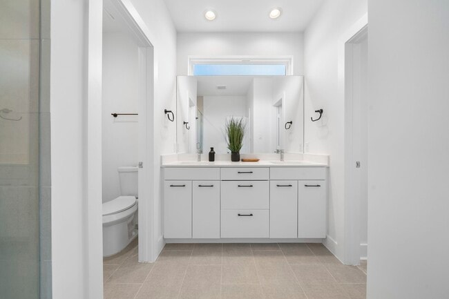 Building Photo - 1512 Barbee St